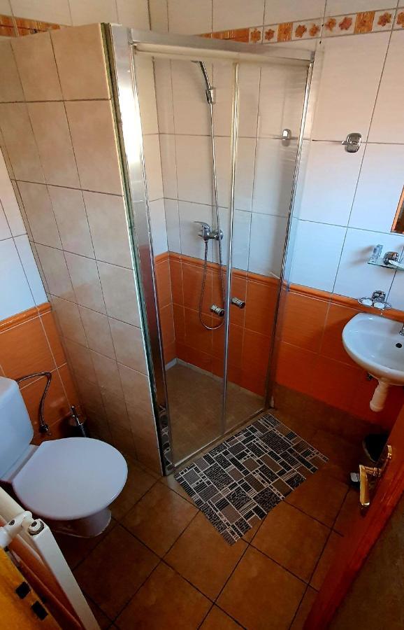 Katerina Restaurant A Penzion Rozvadov Buitenkant foto